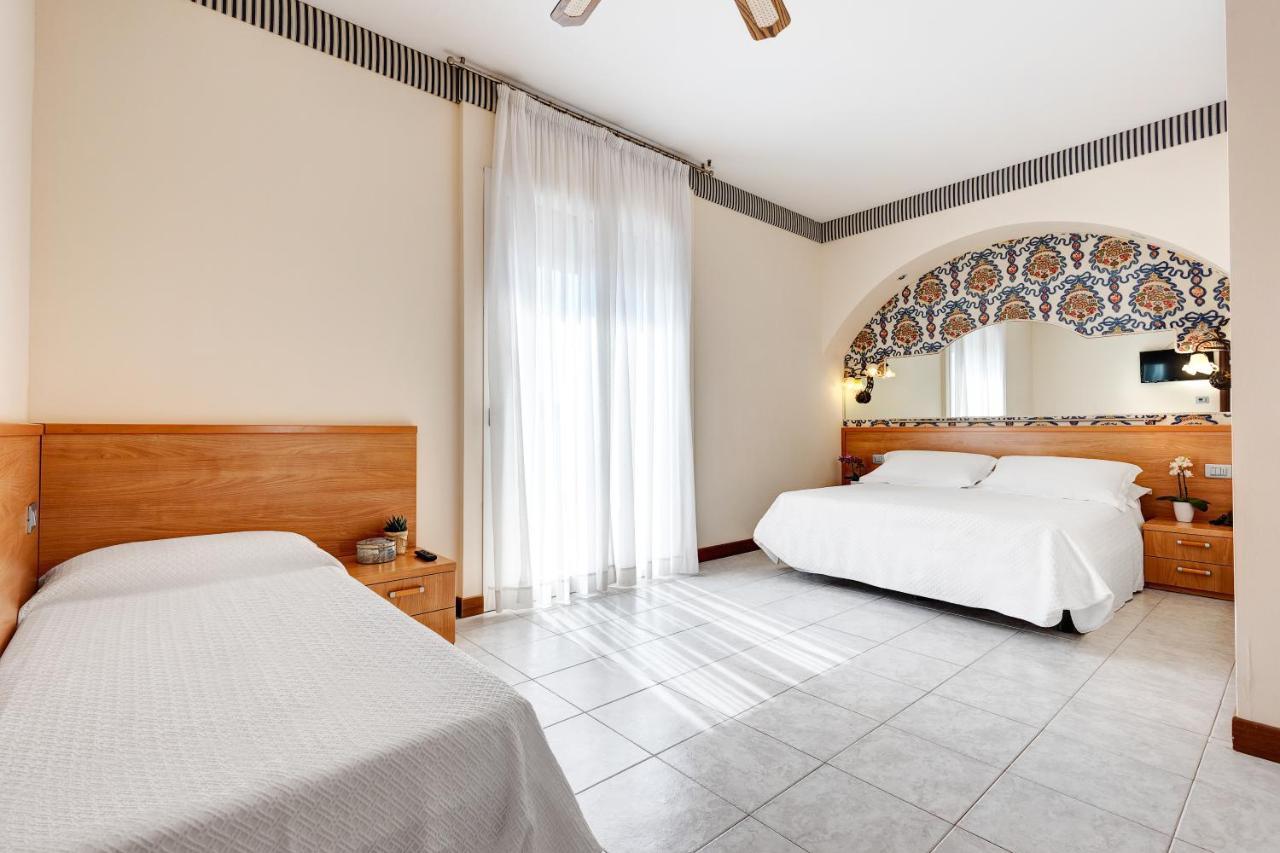 Hotel Nettuno Lido di Jesolo Esterno foto