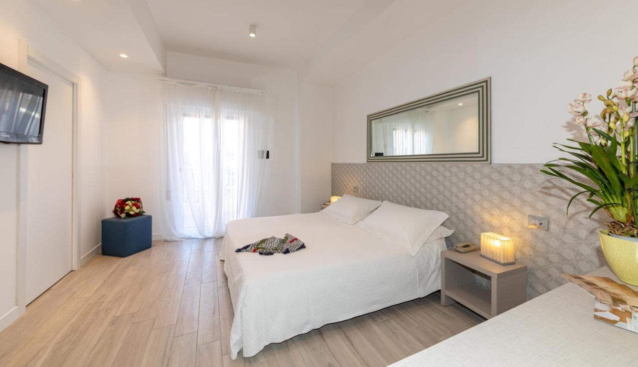 Hotel Nettuno Lido di Jesolo Esterno foto