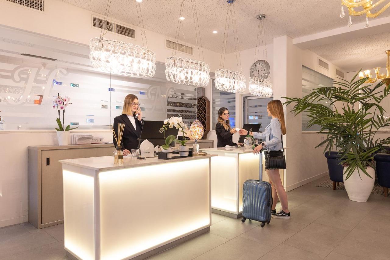 Hotel Nettuno Lido di Jesolo Esterno foto