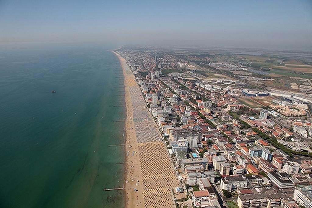 Hotel Nettuno Lido di Jesolo Esterno foto