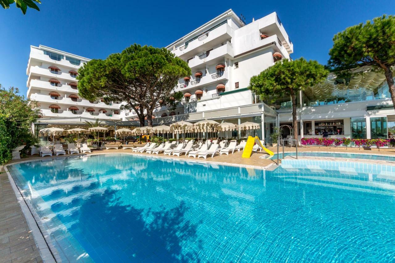 Hotel Nettuno Lido di Jesolo Esterno foto